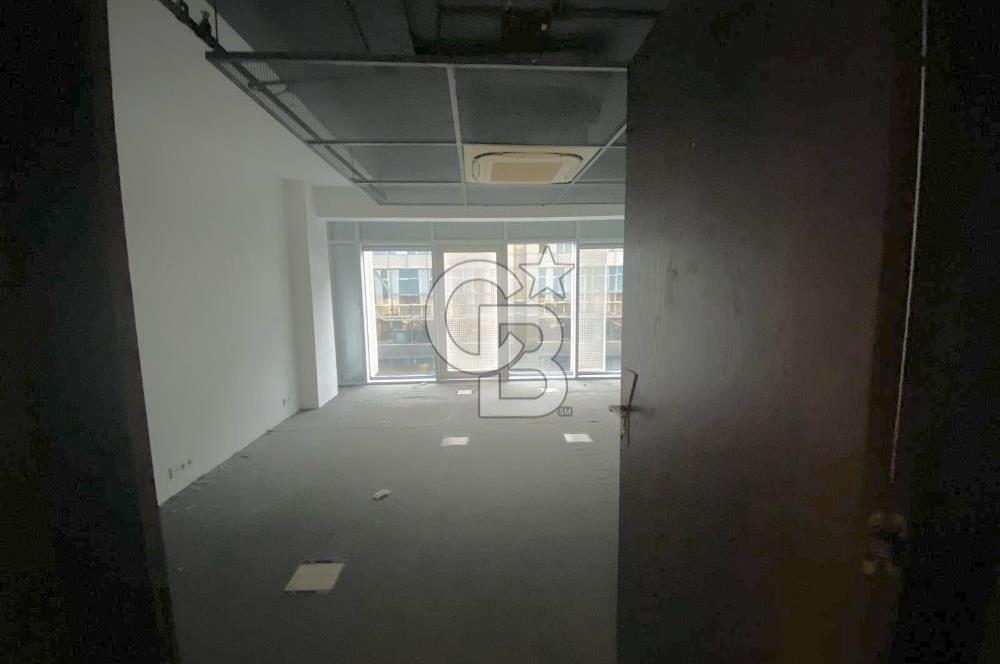 NEF 09 PLAZADA METROYA ÇOK YAKIN KİRALIK OFİS