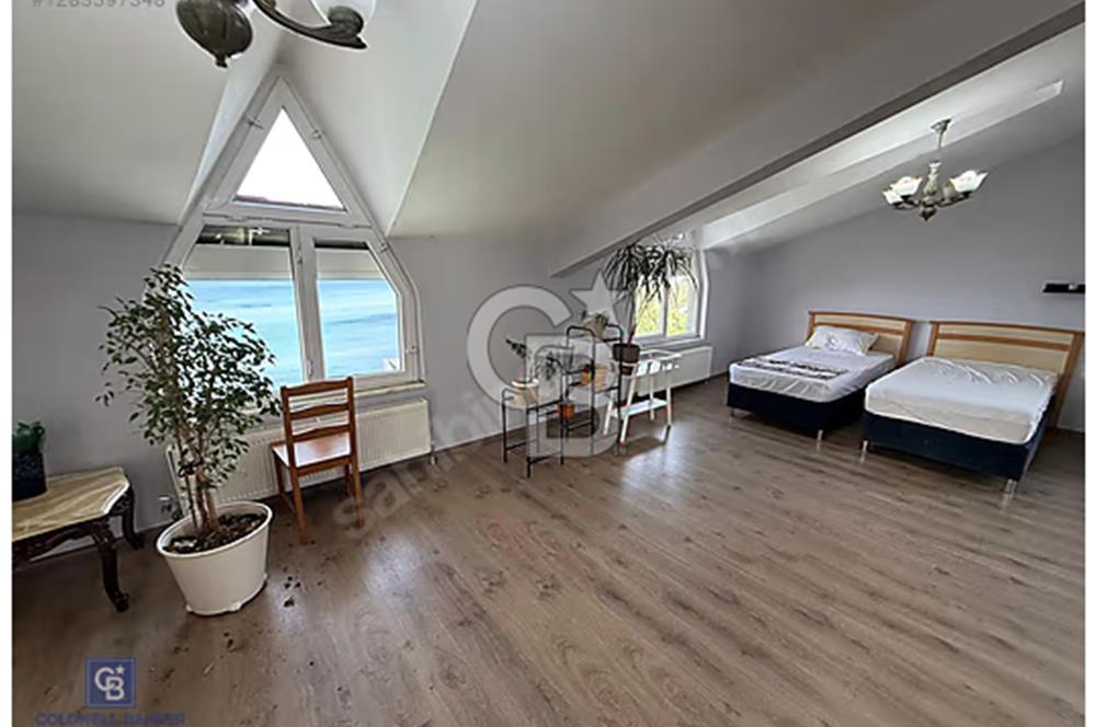 ARNAVUTKÖY KARABURUN MÜSTAKİL 3 KATLI BAHÇELİ EV