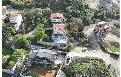 ARNAVUTKÖY KARABURUN MÜSTAKİL 3 KATLI BAHÇELİ EV