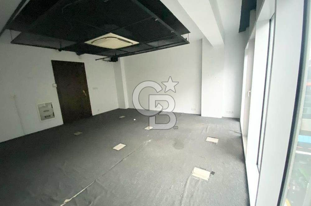 NEF 09 PLAZADA METROYA ÇOK YAKIN KİRALIK OFİS
