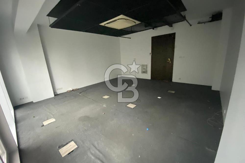 NEF 09 PLAZADA METROYA ÇOK YAKIN KİRALIK OFİS