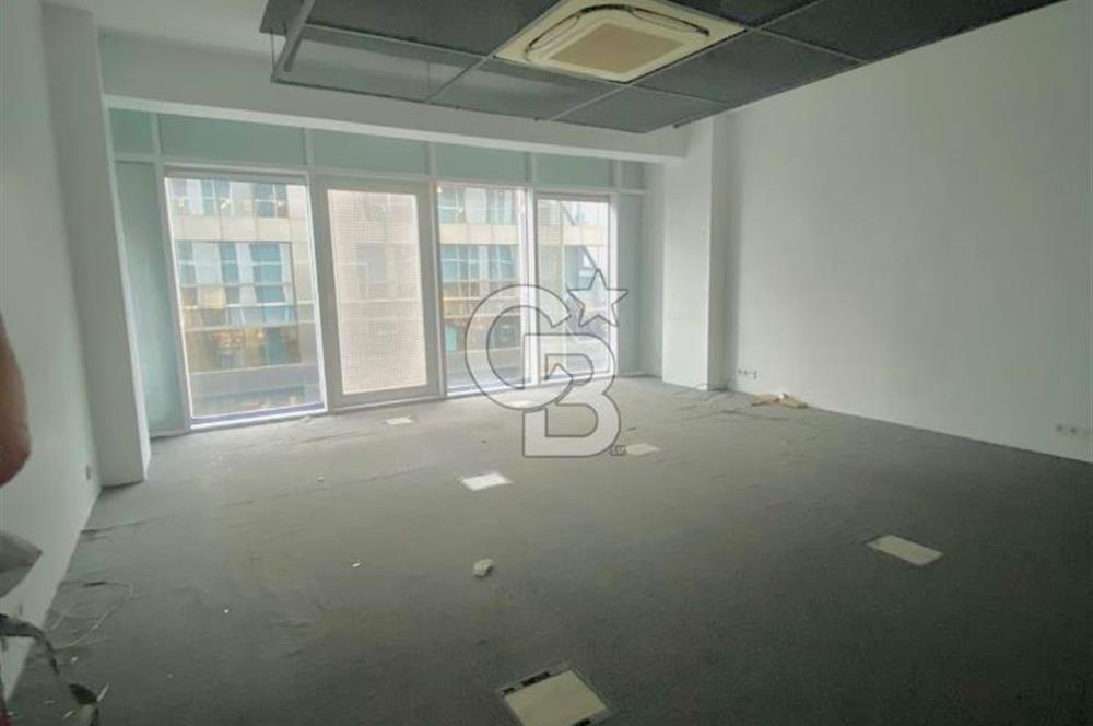 NEF 09 PLAZADA METROYA ÇOK YAKIN KİRALIK OFİS