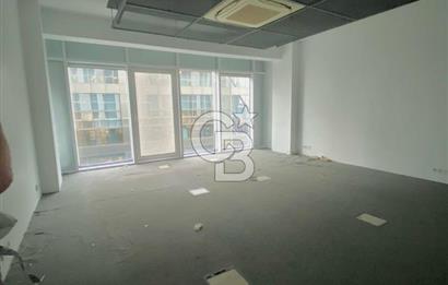 NEF 09 PLAZADA METROYA ÇOK YAKIN KİRALIK OFİS