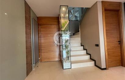 MUSTAFA KEMALDE 200 m2 TERASLI DUBLEKS LÜKS EŞYALI OFİS