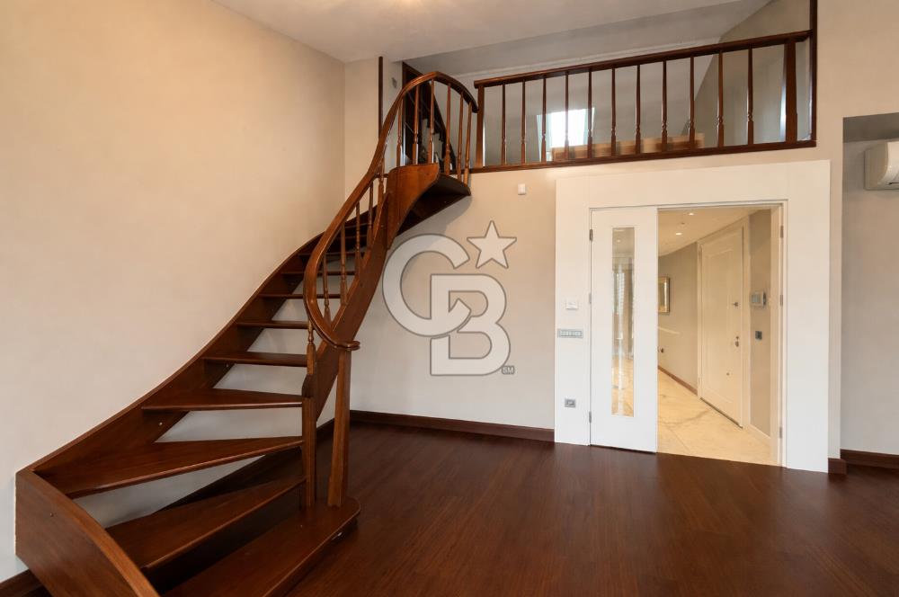 Kadıköy, Yoğurtçu Parkı & Deniz Manzaralı SATILIK Dubleks Daire