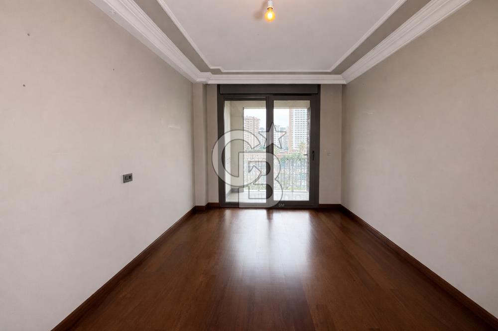 Kadıköy, Yoğurtçu Parkı & Deniz Manzaralı SATILIK Dubleks Daire