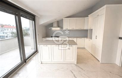 Kadıköy, Yoğurtçu Parkı & Deniz Manzaralı SATILIK Dubleks Daire