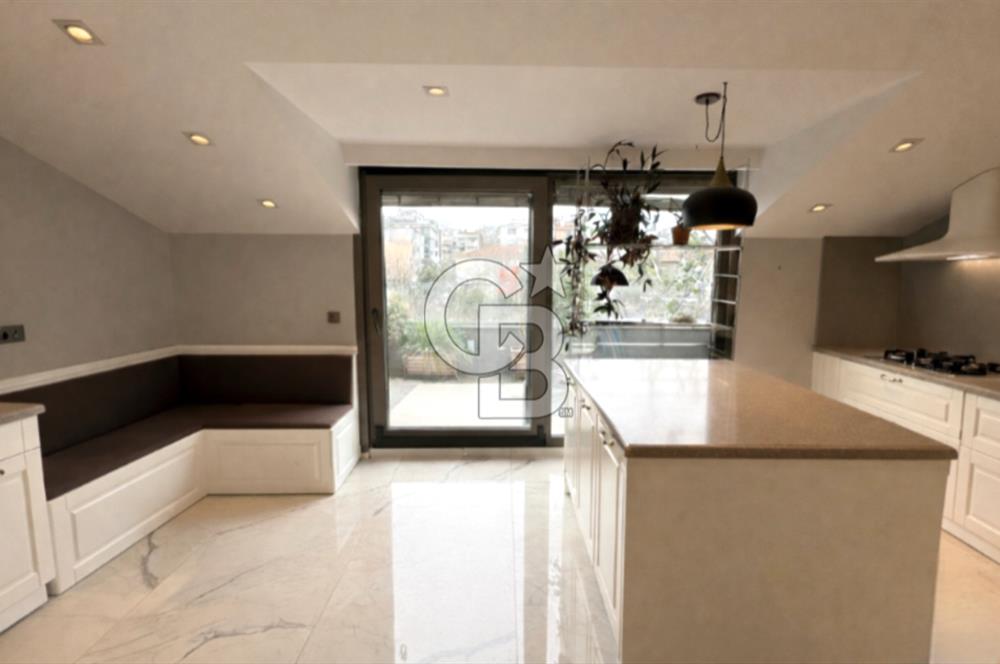 Kadıköy, Yoğurtçu Parkı & Deniz Manzaralı SATILIK Dubleks Daire