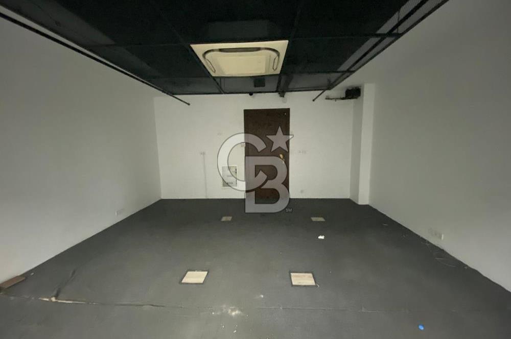 NEF 09 PLAZADA METROYA ÇOK YAKIN KİRALIK OFİS
