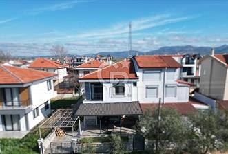 Mavinin ve Yeşilinin Buluştuğu Nokta: Altınova’da Fırsat Villası! - 9 - 332618