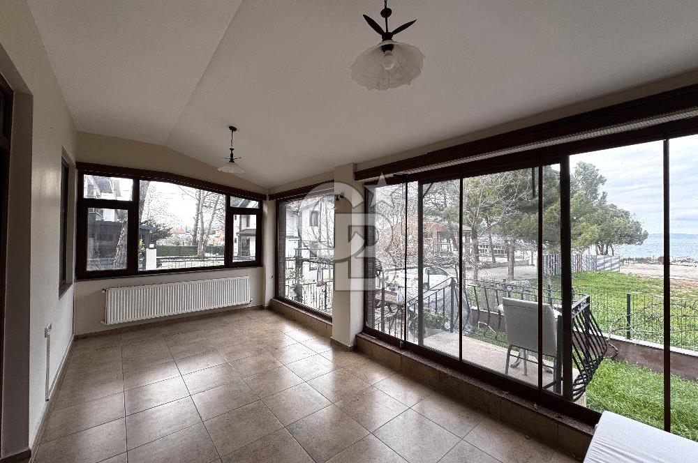 Çanakkale Kepez Sahil’de Boğaz Manzaralı Kiralık Villa