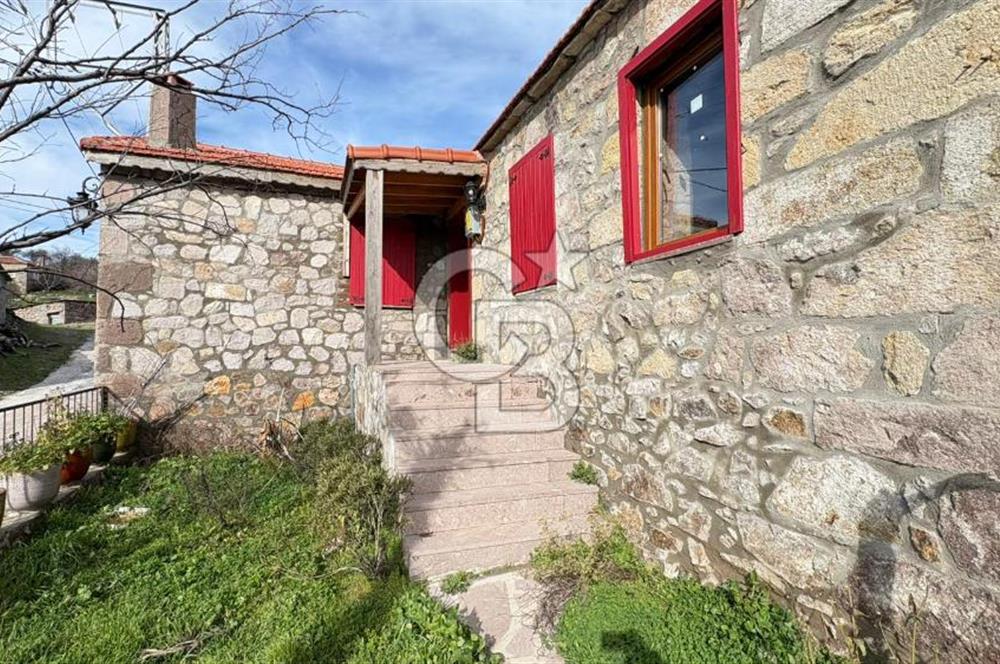 ÇANAKKALE AYVACIK AHMETLER'DE MÜSTAKİL TAŞ EV