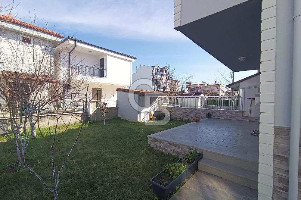 Mavinin ve Yeşilinin Buluştuğu Nokta: Altınova’da Fırsat Villası!