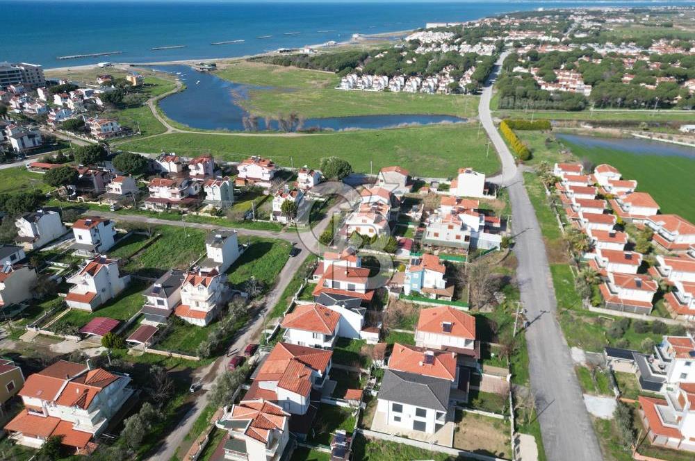 Mavinin ve Yeşilinin Buluştuğu Nokta: Altınova’da Fırsat Villası!