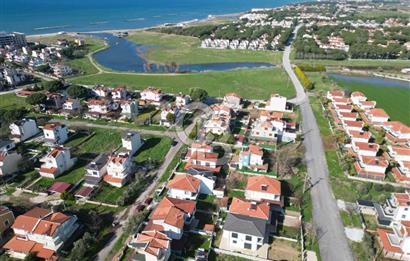 Mavinin ve Yeşilinin Buluştuğu Nokta: Altınova’da Fırsat Villası!