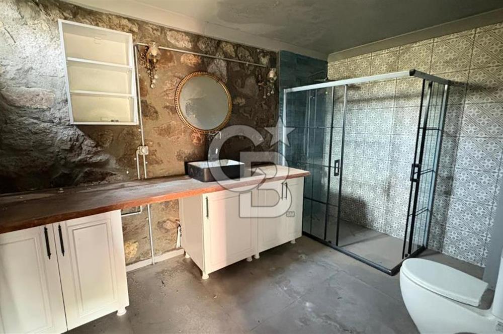 ÇANAKKALE AYVACIK AHMETLER'DE MÜSTAKİL TAŞ EV