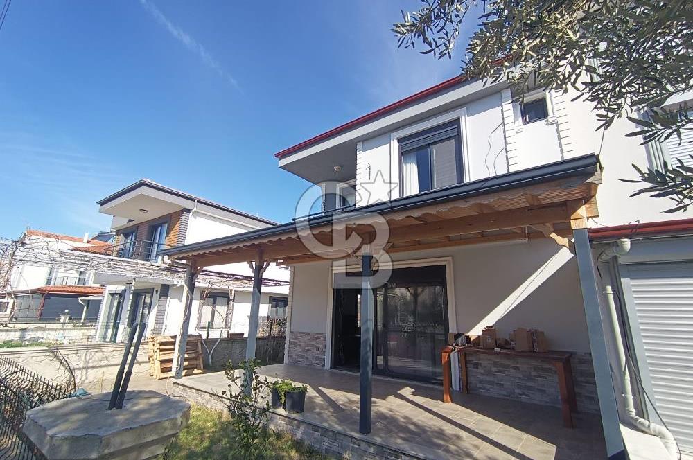 Mavinin ve Yeşilinin Buluştuğu Nokta: Altınova’da Fırsat Villası!