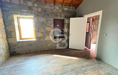 ÇANAKKALE AYVACIK AHMETLER'DE MÜSTAKİL TAŞ EV