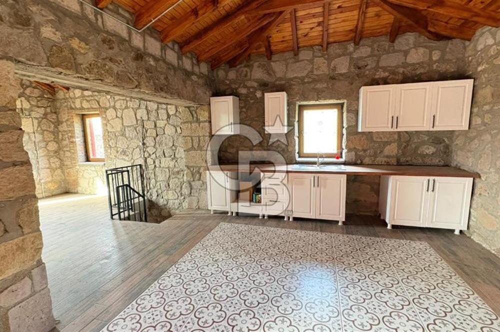 ÇANAKKALE AYVACIK AHMETLER'DE MÜSTAKİL TAŞ EV