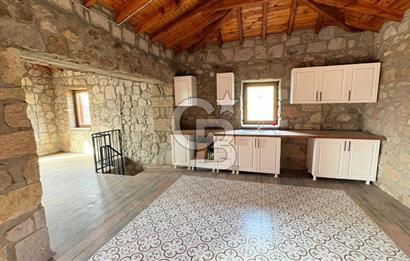 ÇANAKKALE AYVACIK AHMETLER'DE MÜSTAKİL TAŞ EV