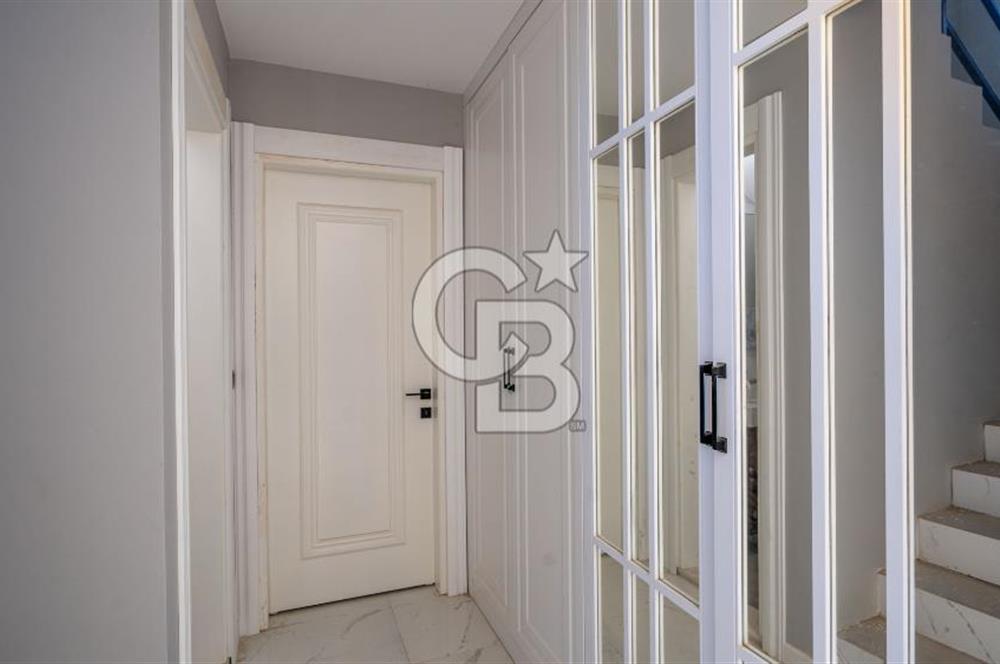 Muğla Menteşe Yenice'de  Satılık 4+1 Lüks Villa 