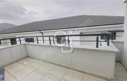 YUVACIK BAŞİSKELE DİŞ HASTANESİ,NE YAKIN 2+1 KİRALIK ÇATI DUBLEX