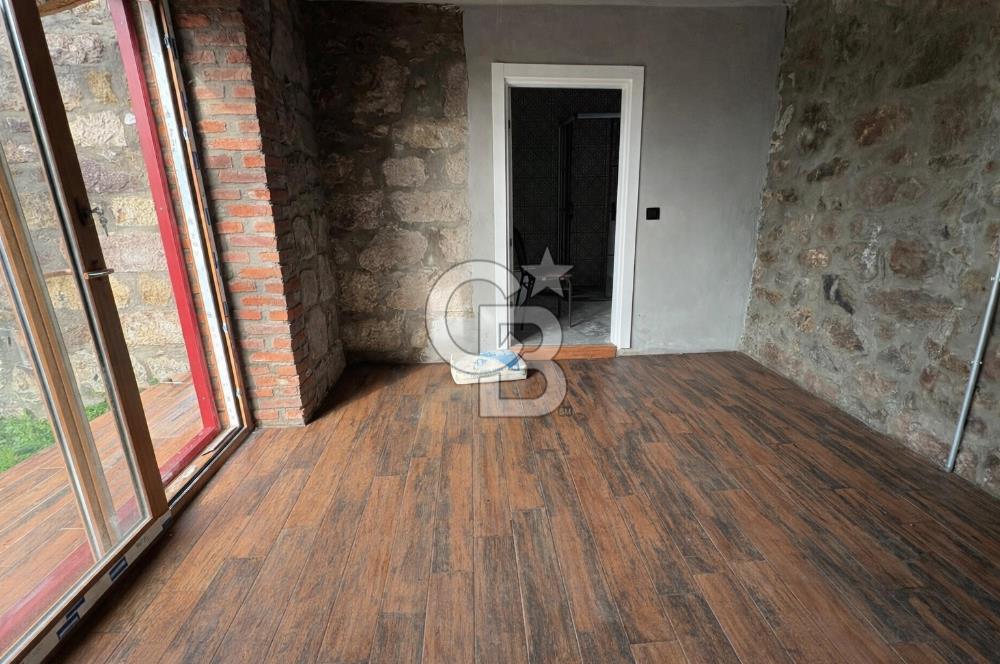 ÇANAKKALE AYVACIK AHMETLER'DE MÜSTAKİL TAŞ EV