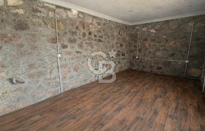 ÇANAKKALE AYVACIK AHMETLER'DE MÜSTAKİL TAŞ EV