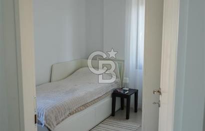 ALAÇATI GÖBENE MAHALLESİNDE SATILIK LÜKS VİLLA