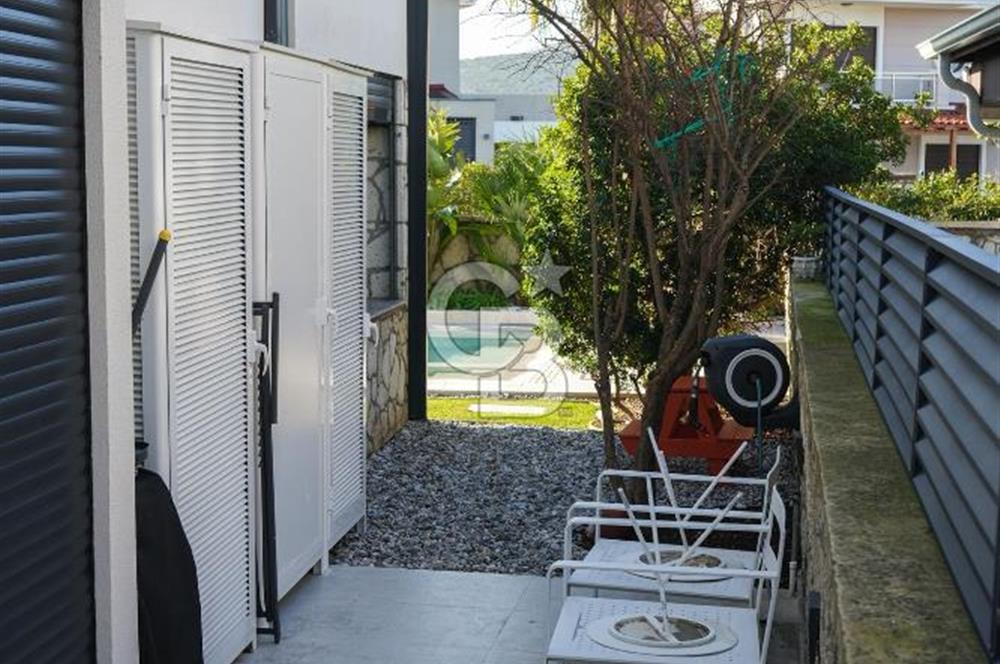 ALAÇATI GÖBENE MAHALLESİNDE SATILIK LÜKS VİLLA