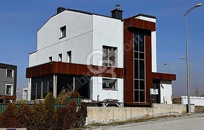 OFİS, KLİNİK VEYA MERKEZ BİNA KULLANIMINA UYGUN 5+2 VİLLA