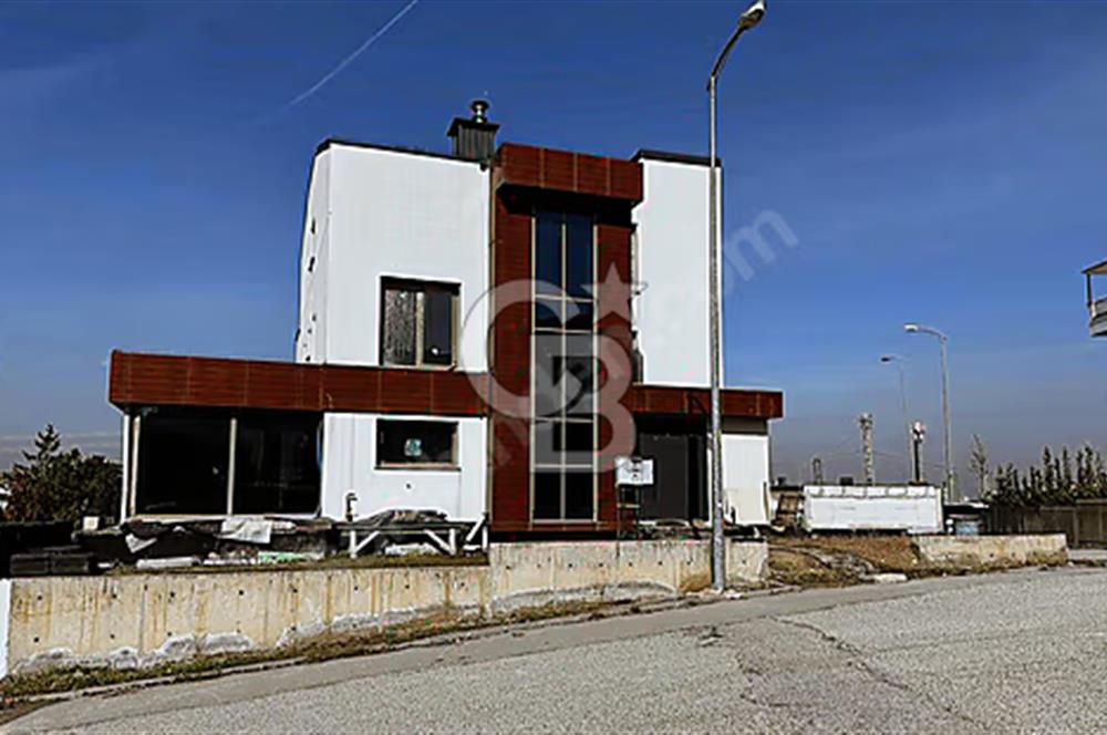 OFİS, KLİNİK VEYA MERKEZ BİNA KULLANIMINA UYGUN 5+2 VİLLA