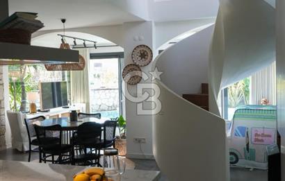 ALAÇATI GÖBENE MAHALLESİNDE SATILIK LÜKS VİLLA