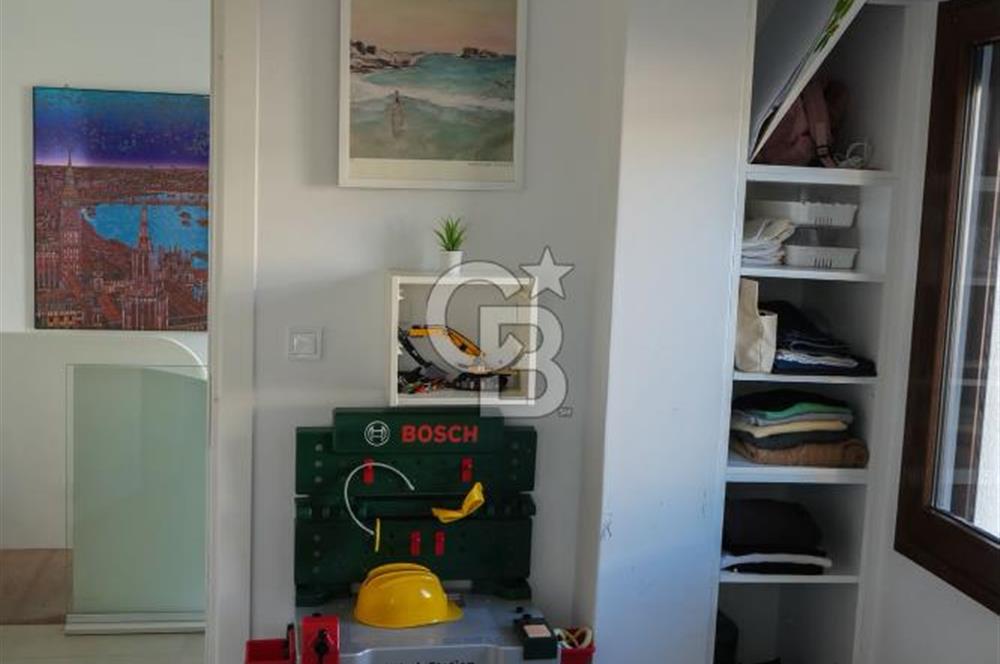 ALAÇATI GÖBENE MAHALLESİNDE SATILIK LÜKS VİLLA