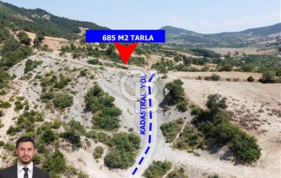 Geyve Akdoğan Mah. de İçinde Konteyner Olan Satılık Parsel