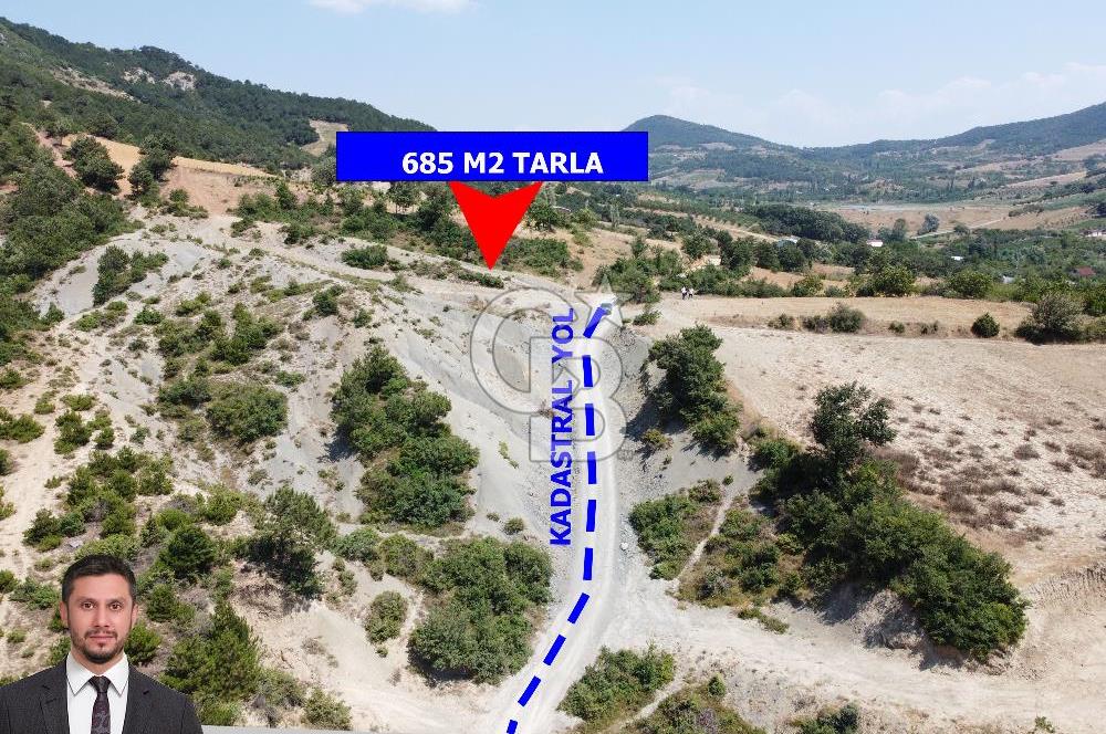 Geyve Akdoğan Mah. de İçinde Konteyner Olan Satılık Parsel