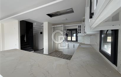 MENEMEN VİLLAKENT'TE 4+1 BAHÇELİ TRİPLEKS DOĞA MANZARALI VİLLA