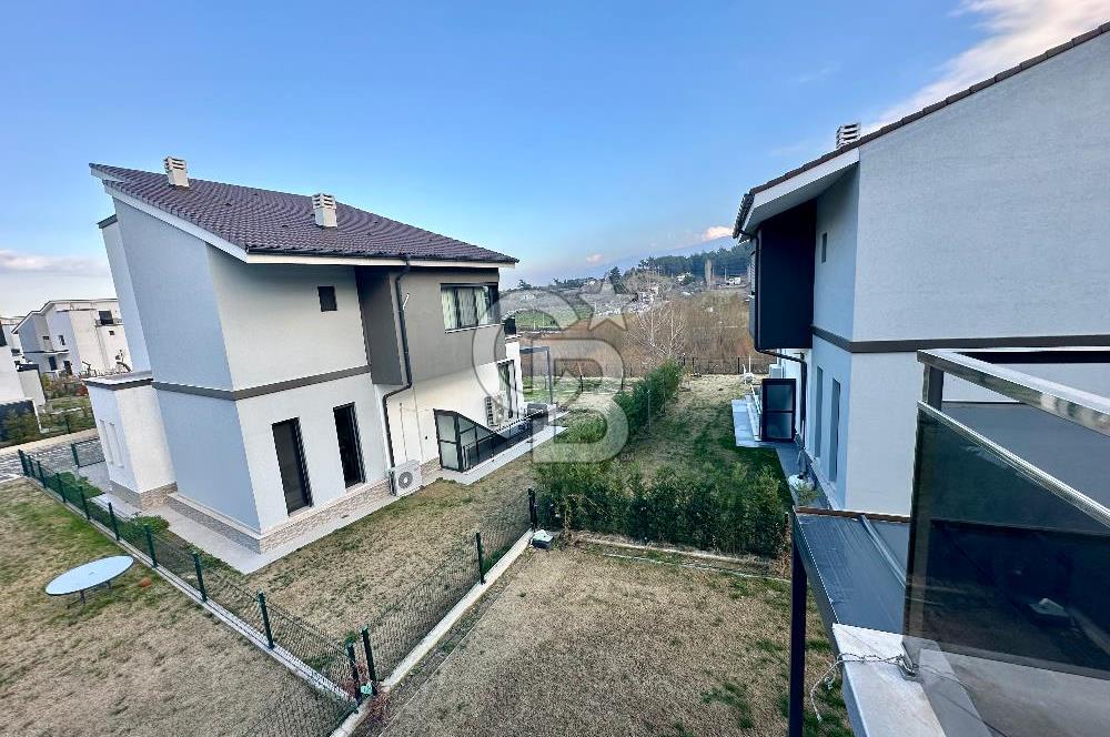 KEMALPAŞA ÇİNİLİKÖY ÖRNEK VADİ SİTESİ KİRALIK VİLLA