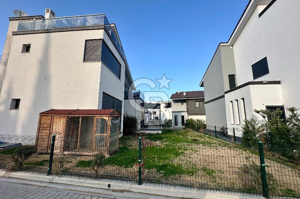 KEMALPAŞA ÇİNİLİKÖY ÖRNEK VADİ SİTESİ KİRALIK VİLLA