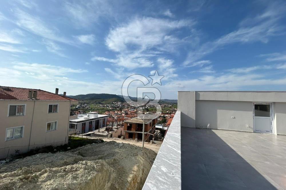 Foça Kazım Dirik Mah. Satılık Teraslı 2+1 Daire