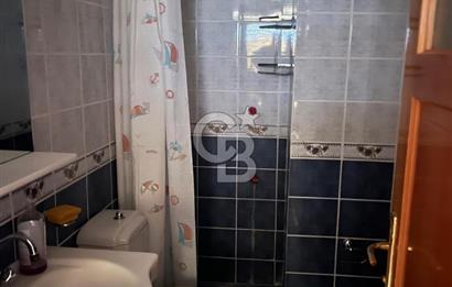 Yenifoça Merkezde Sahile 50 Metre Geniş Kiralık Müstakil Ev
