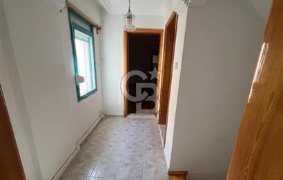 Yenifoça Merkezde Sahile 50 Metre Geniş Kiralık Müstakil Ev