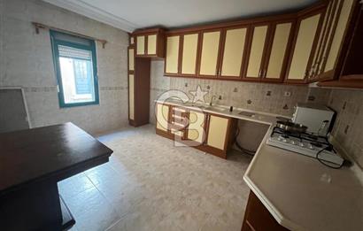 Yenifoça Merkezde Sahile 50 Metre Geniş Kiralık Müstakil Ev