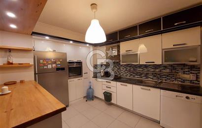 Foça Limnili Sitesinde Eşyalı Kiralık Havuzlu 3+1 Villa