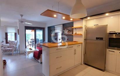 Foça Limnili Sitesinde Eşyalı Kiralık Havuzlu 3+1 Villa