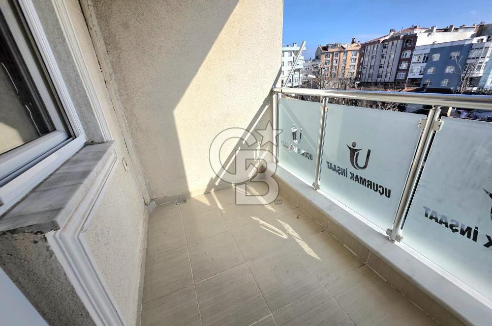 GELİBOLU'DA MERKEZİ KONUMDA ARA KAT 2+1 GENİŞ SATILIK DAİRE