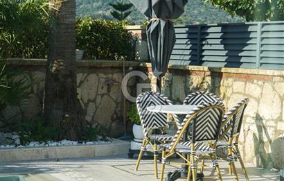 ALAÇATI GÖBENE MAHALLESİNDE SATILIK LÜKS VİLLA