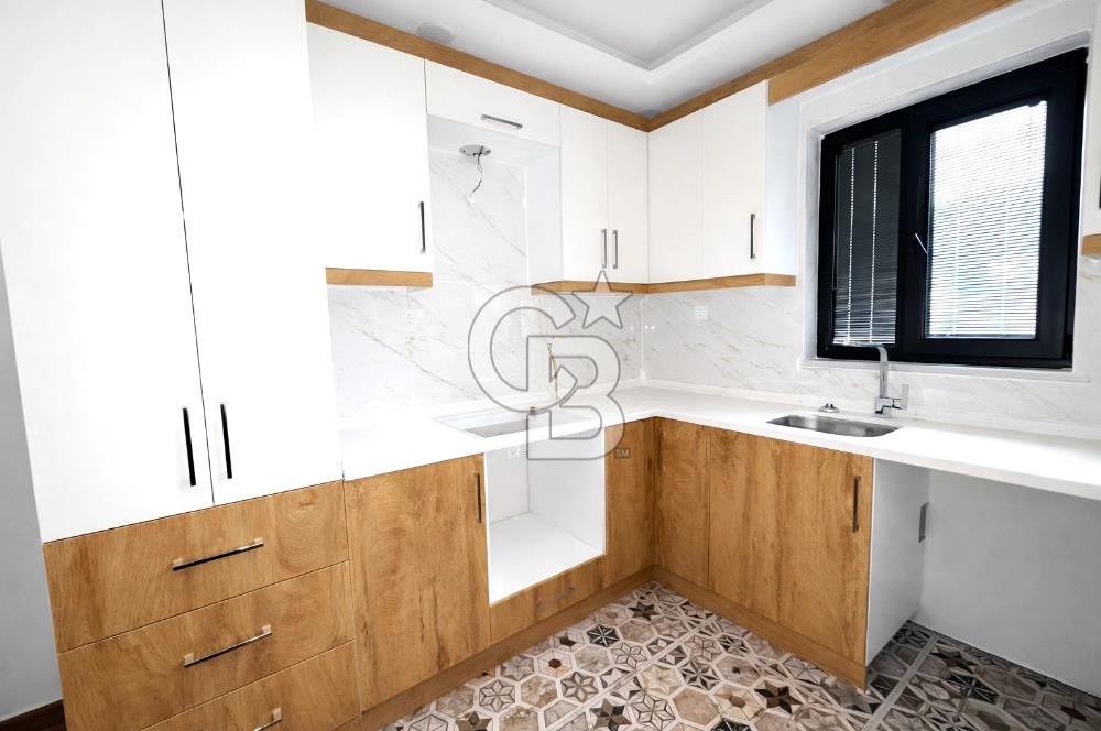 site içinde baştan sona yenilenmiş 4+1  tripleks villa