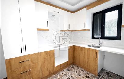 site içinde baştan sona yenilenmiş 4+1  tripleks villa