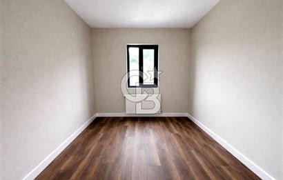 site içinde baştan sona yenilenmiş 4+1  tripleks villa